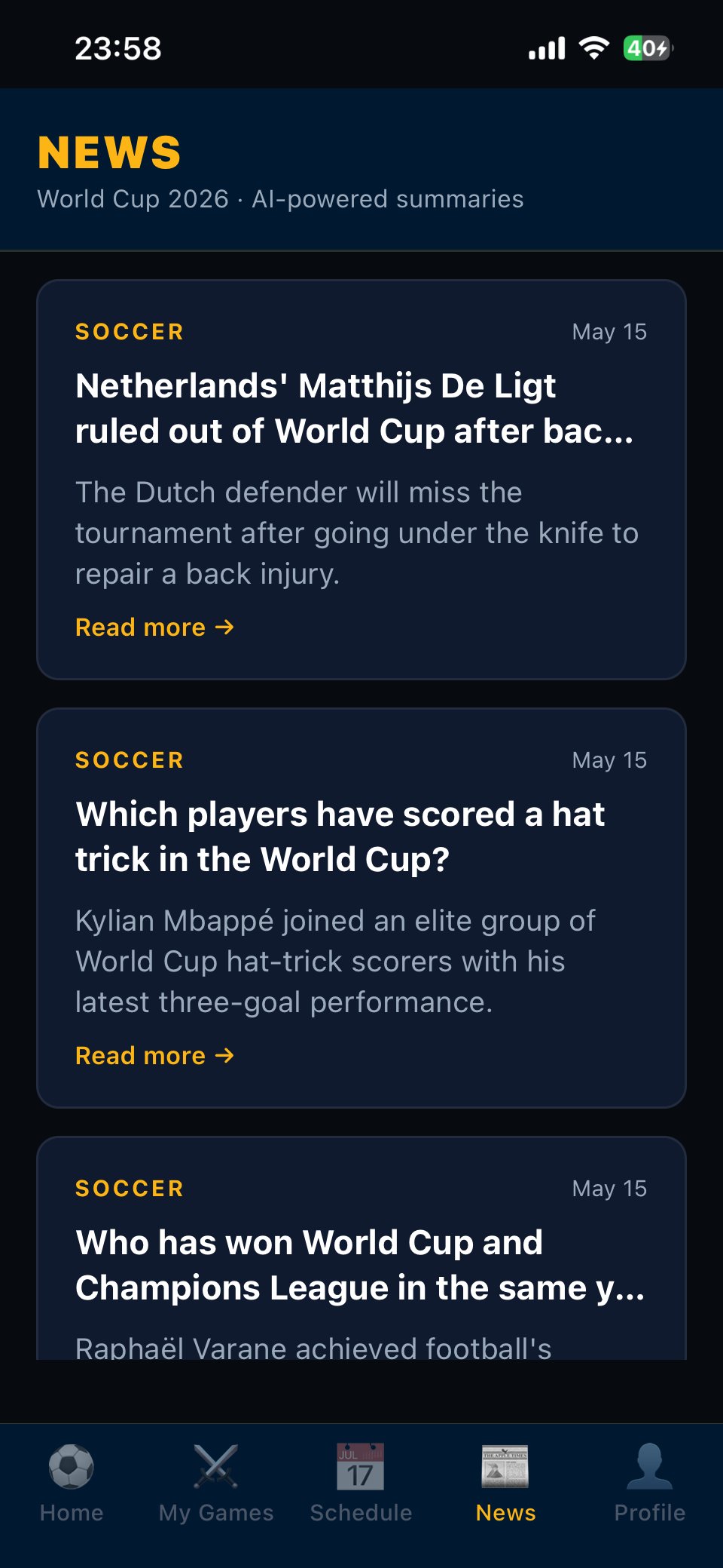 News screen with World Cup stories about De Ligt, Mbappé, and Varane